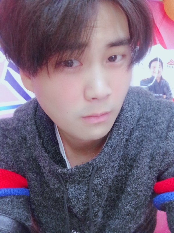 幕夜的第一张照片--云南认干亲服务网