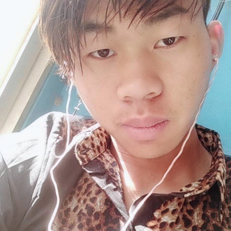 少年不在少的第三张照片--云南认干亲服务网