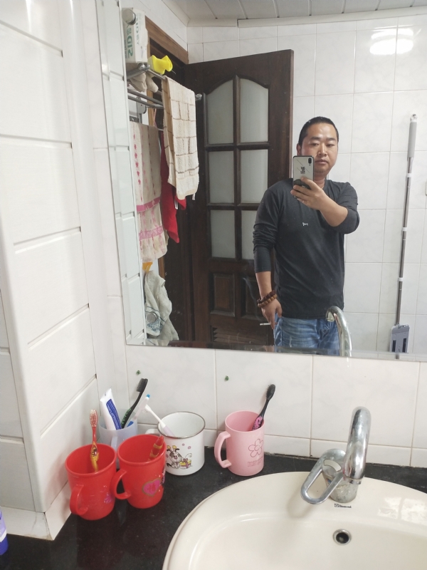 半世人间的第二张照片--云南认干亲服务网