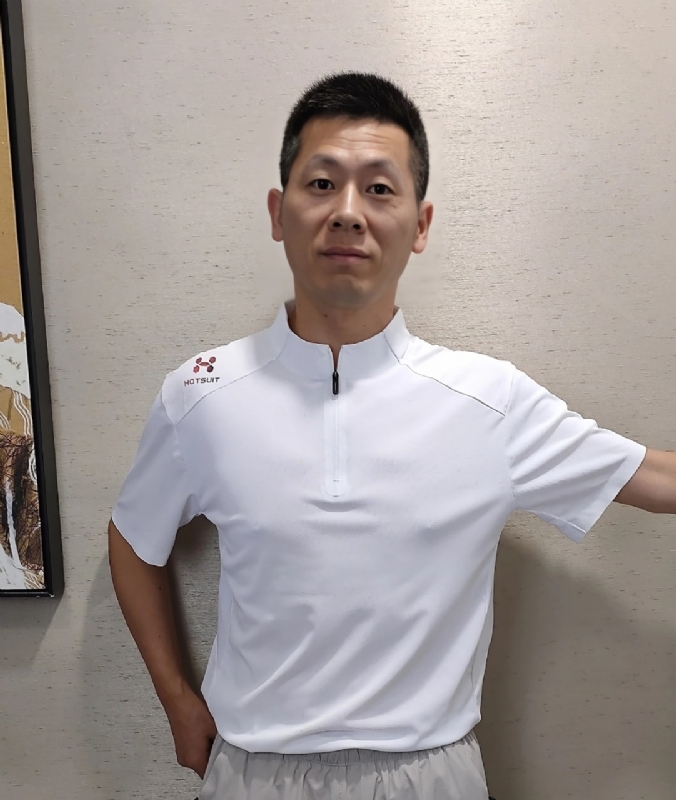 红旗下长大的第一张照片--云南认干亲服务网